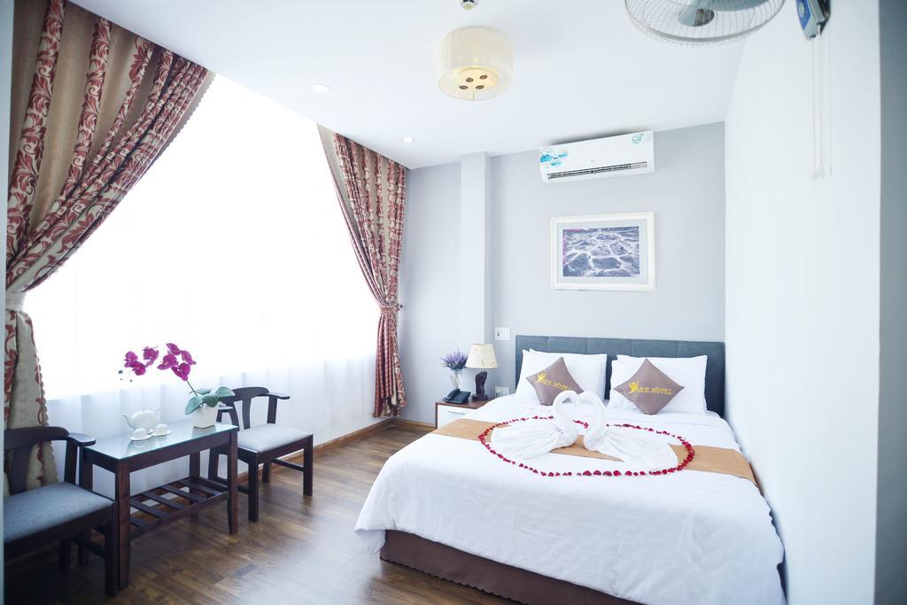Nice De Paris Hotel Da Nang Zewnętrze zdjęcie